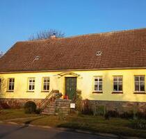 Bezugsfertiger Dreiseitenhof mit Glasfaser, Werkstatt & 2.000 m² - Penkun