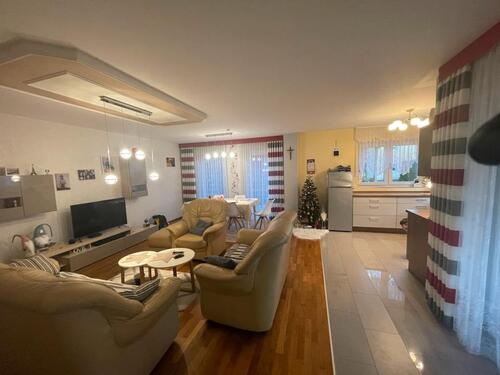 Foto - Miete Erdgeschosswohnung 95 m² - 950,00 EUR Kaltmiete, ca.  95,00 m²