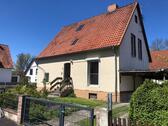 Foto - Einfamilienhaus mit Garage, Carport, Garten,