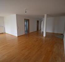 Moderne 3,5-Zimmer-Wohnung mit 2 Balkonen in Walzbachtal 105m²