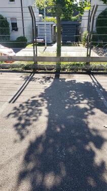 Foto - PKW Stellplatz Oberkassel Süd, Dollendorfer Allee, nahe S-Bahn