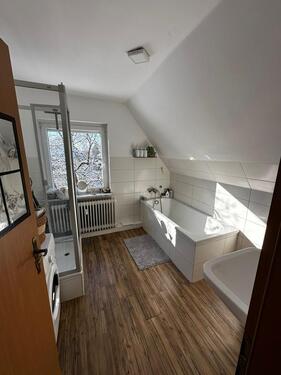 Foto - 4 Zimmer Dachgeschoßwohnung zur Miete in Reppenstedt