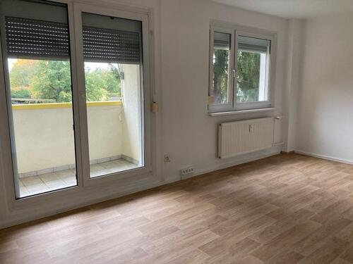 Foto - 3 Zimmer im Erdgeschoß mit Dusche und Balkon!