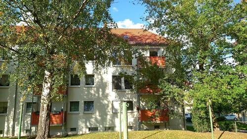 Foto - Neu sanierte 3-Raum-Wohnung mit Balkon und Blick ins Grüne in der Delle