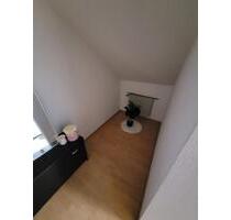 Geräumige 2 Zimmer Wohnung - 750,00&nbsp;EUR Kaltmiete, ca.&nbsp; 65,00&nbsp;m&sup2; in Detmold (PLZ: 32760) Hiddesen