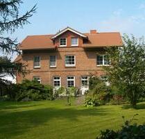 Wohnen im Bauernhaus: 140 qm Wohnung (4,5 Zi) mit Balkon & Garten - Malente