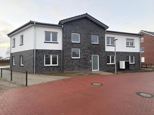 Foto - Neubau 3 Zimmer Erdgeschosswohnung mit Terrasse, Gartenanteil und EBK