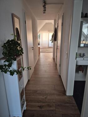 Foto - 2-Zimmer-Dachgeschosswohnung - 500,00&nbsp;EUR Kaltmiete, ca.&nbsp; 55,00&nbsp;m&sup2;