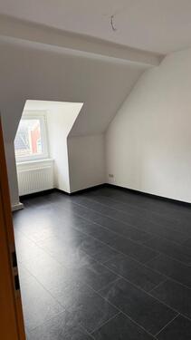 Foto - Renovierte 2-Zimmer Wohnung (50 m²) 3.OG –ruhige Lage – ab sofort