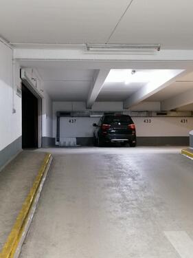 Foto - Oststadt - Stellplatz für Auto oder Motorräder