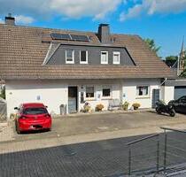 Großzügiges Zweifamilienhaus mit Einliegerwohnung provisionsfrei - Warstein
