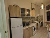 Foto - Altbau-Wohnung möbliert, befristet, ruhig und verkehrsgünstig (ca. 20 min m. BVG zu TU und FU)