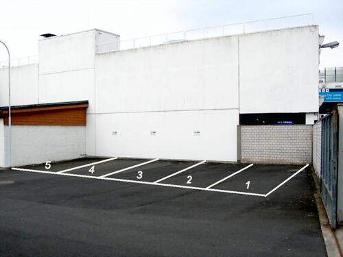 Foto - PKW-StellplatzParkplatz auf abgeschlossenen Gelände