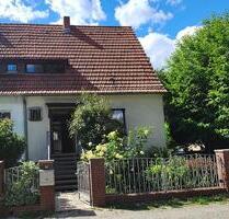 Gepflegte Doppelhaushälfte mit Garten, Anbau & Carport in Berlin