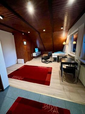 Foto - Gemütliches Zimmer im DG, möbliert & mit eigenem Bad