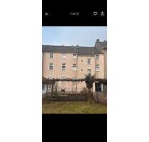 Sanierungsbedurtigey Mehrfamilienhaus in Essen Dellwig