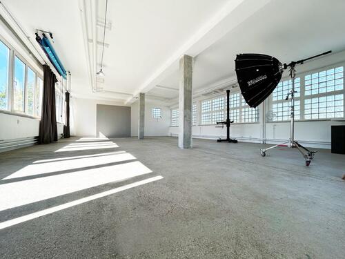 Foto - ++TAGESLICHTSTUDIO ++PLATZ FREI++