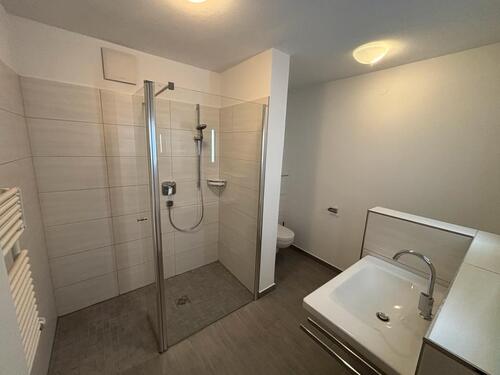 Foto - 3-Zi. Whg. Renoviert, Stellplatz, Balkon