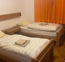 Biete Zimmer für langzeitmieter mindestens 6 Monate - Gronau (Leine)