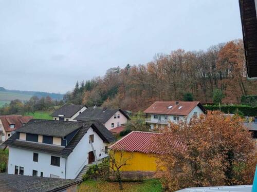 Foto - Naturnahe und sanierte Wohnung mit großem Balkon