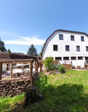 Foto - Riesige 4-5 Raum Wohnung, 2 Etagen, 150m2, Terrasse, Stellplatz