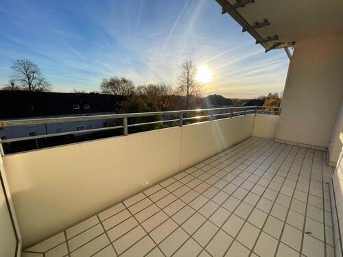 Foto - *großer Balkon*Tageslichtbad*renovierte Übergabe*