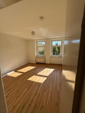 Foto - Frisch renoviert - gemütliche 2 - Zimmer Wohnung mit EBK und Balkon