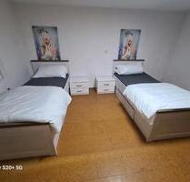 möblierte haus zu vermieten 10 einzelne Betten Für Monteure - Rosengarten