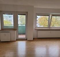 OHNE MAKLER!! Eigentumswohnung 4 Zimmer Küche Bad Gäste WC Balkon - Bielefeld Brackwede