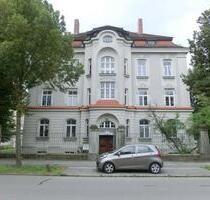 Großzügig geschnittene 3 Zimmer-Altbauwohnung - Straubing