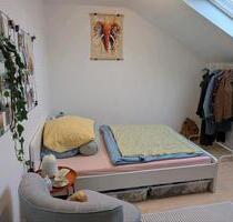 Gemütliches Zimmer in 3-Personen-WG Frankfurt Sossenheim - Frankfurt am Main