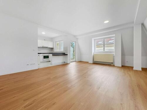 Foto - Renovierte 1-R-W mit Balkon & TG-Stellplatz