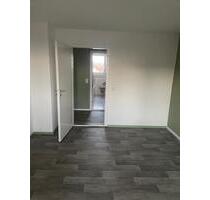 Helle, modernisierte 3-Zimmer-Wohnung mit EINBAUKÜCHE– ab sofort bezugsfrei - Herbsleben