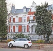 Dachgeschoss mit Einbauküche und Badewanne … fein gelegen … - Berlin Steglitz-Zehlendorf