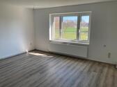 Foto - helle, renovierte 3 Zimmer Wohnung - neue EBK - eigener Garten