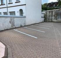Trier, Bollwerkstraße. - PKW-Stellplatz