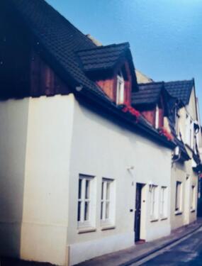 Foto - Haus zur Miete - 990,00&nbsp;EUR Kaltmiete, ca.&nbsp; 100,00&nbsp;m&sup2;