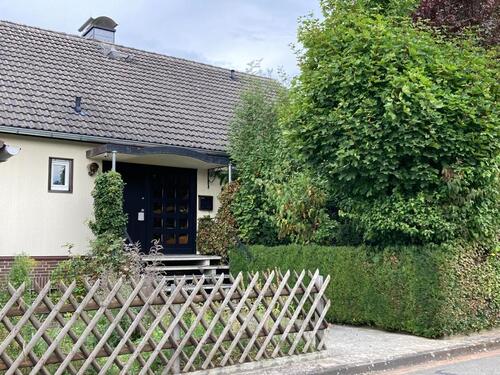 Foto - Helles, ruhiges und großzügiges Wohnen auf einem parkähnlichen Gr