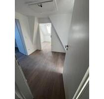 Frisch renovierte DG Wohnung - 450,00&nbsp;EUR Kaltmiete, ca.&nbsp; 50,00&nbsp;m&sup2; in Lengerich (PLZ: 49525)