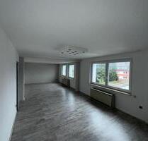 Helle 3-Zimmer-Wohnung mit ca. 98 m² – großzügiger Wohnbereich, Küche inkl. - Velbert Pöthen