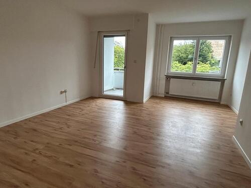Foto - 2-Zimmer-Küche-Bad-Wohnung in zentraler Lage – 61 m²