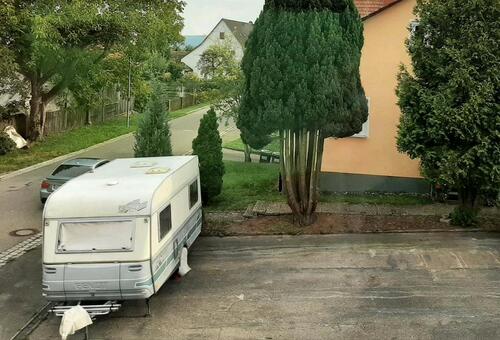 Foto - Stellplatz für Wohnwagen oder Wohnmobil