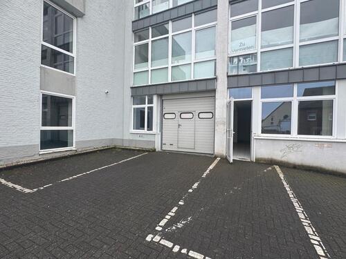 Foto - Lagerhalle mit Büroeinheit in Hückelhoven – sofort verfügbar!