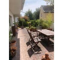 Helle, lichtdurchflutete Wohnung mit mediterranen Garten - Bonn Gielgen Helle, lichtdurchflutete Wohnung mit mediterranen Garten - Bonn Gielgen