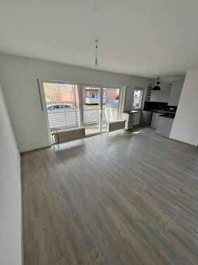 Foto - Schöne 2-Zimmer Wohnung mit Balkon, Einbauküche & Stellplatz