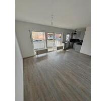 Schöne 2-Zimmer Wohnung mit Balkon, Einbauküche & Stellplatz - Bad Zwischenahn