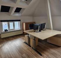 Lichtdurchflutetes Büro im Dachgeschoss an der Grimmelallee, Nordhausen