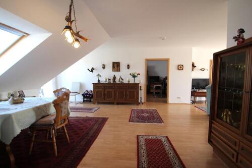 Foto - Dachgeschoßwohnung in Hockenheim zur Miete