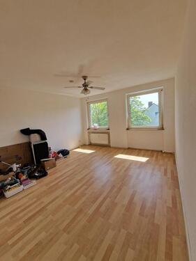 Foto - Helle 2-Zimmer-Wohnung mit Balkon und schönem Ausblick ins Grüne
