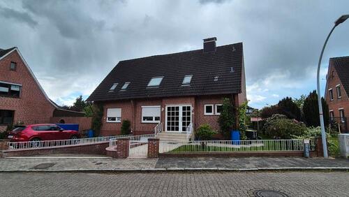 Foto - Zweifamilienhaus 240 qm, 800qm Grundstück ruhige, zentrale Lage
